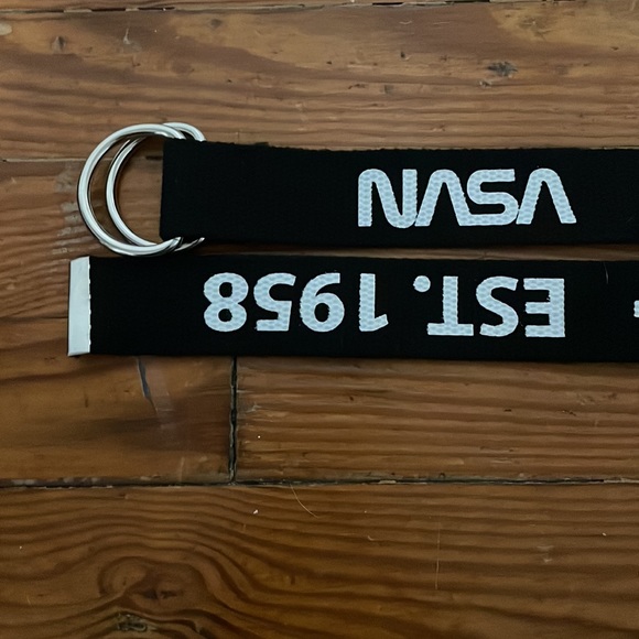 Forever 21 NASA USA Black Belt - Picture 2 of 3